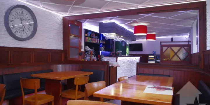 Orsières, café restaurant situé au centre !