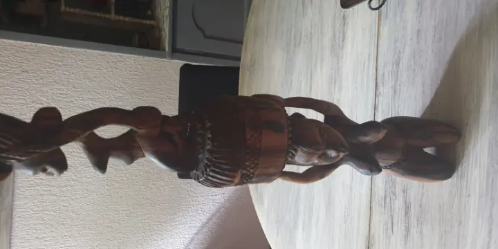 STATUE AFRICAINE