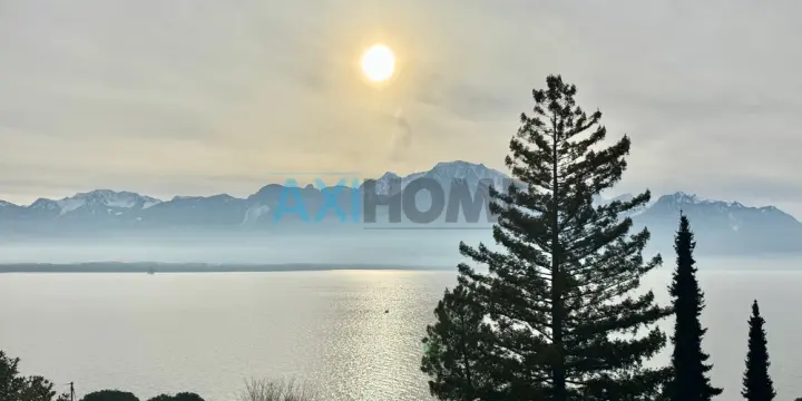 EN EXCLUSIVITÉ, à deux pas du lac avec vue exceptionnelle