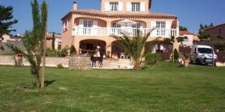 Grande maison à saisir !