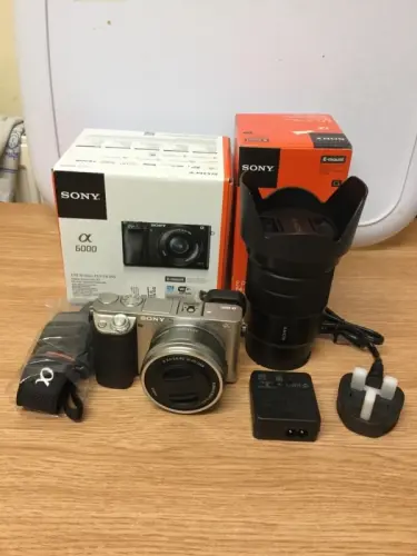 Sony Digitalkamera A6000 + Objektiv à Niedergösgen
