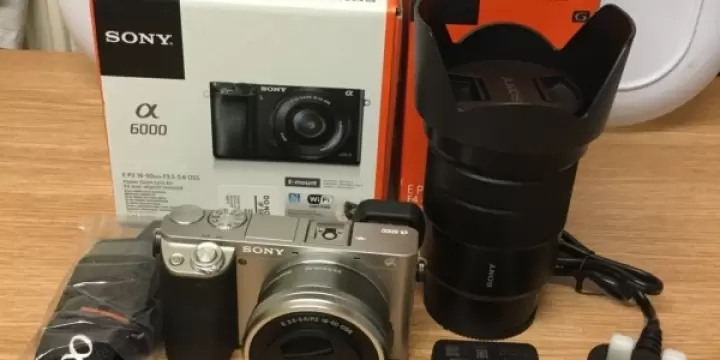 Sony Digitalkamera A6000 + Objektiv