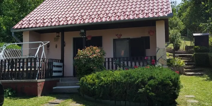 ZUM VERKAUFEN Maisonnette in THERMAL STADT TAMASI/ in Ungarn