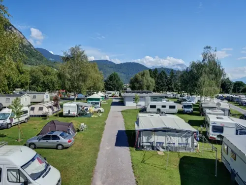 Place de parking hivernage Caravane- Camping car à AIGLE