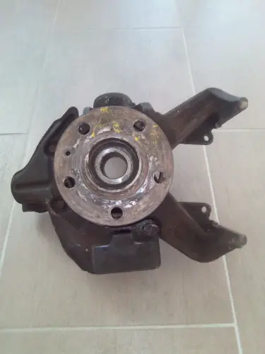 Pivot avant droite pour Audi A3 / Golf 4 à sion