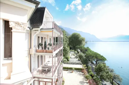 Appartement panoramique et de prestige, pied dans l'eau