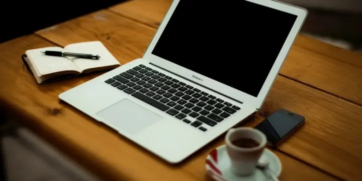 Graphiste, Redacteur, Correction et Traduction