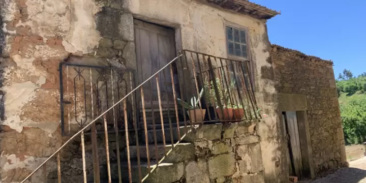 Maison à rénover à Armamar (Portugal)