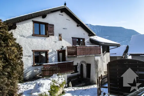 Très belle maison villageoise avec caractère de 5.5 et 2.5 pièces à Miège