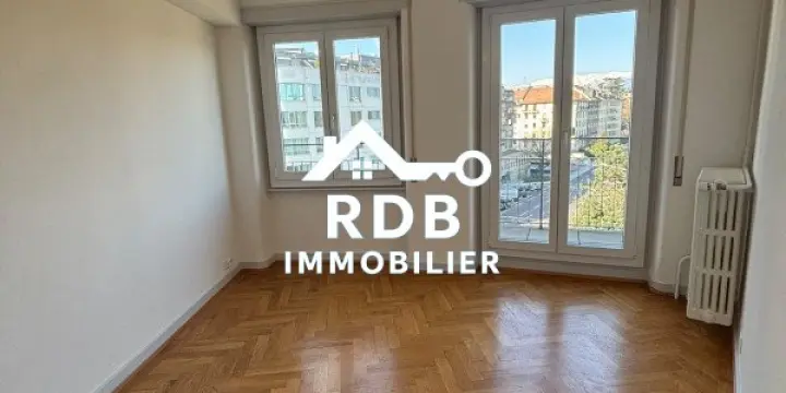 Appartement de 3,5 pièces au 5ème étage situé à Genève 1202