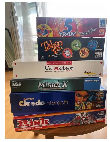 Grand lot de jeux de société à Lausanne