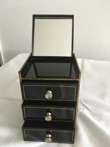 joli coffret à bijoux style chinois à Onex