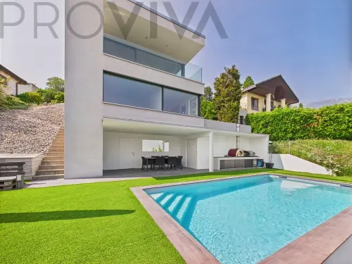 Luxuriöse Villa mit Salzwasserpool und unvergleichlichem Talblick à Venthône