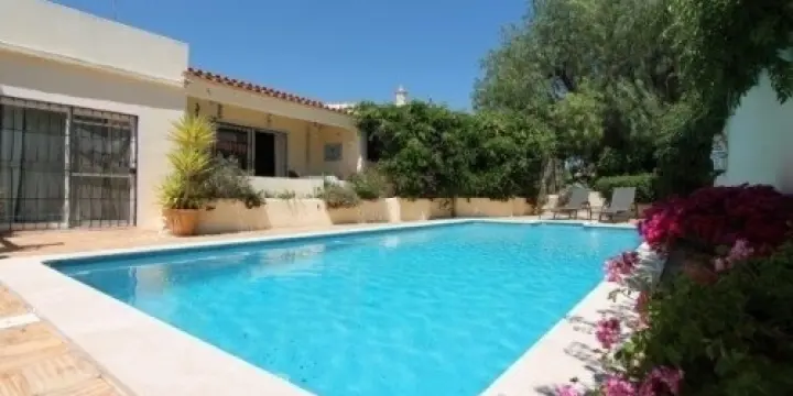 Villa pisc tennis en Algarve au Portual