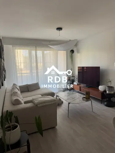 Appartement de 3 pièces au 5ème étage situé à Onex 1213 à Onex