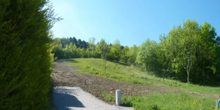Terrain à bâtir près de la Suisse