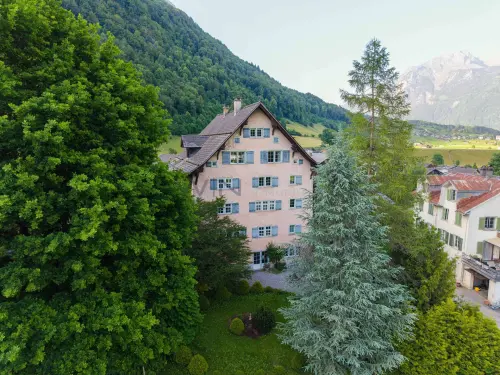 Landvogthaus, exklusivstes Liebhaberobjekt à Glarus Süd