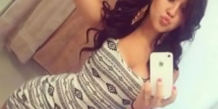 Bonjour, je m’appelle Clara, j’ai 30 ans