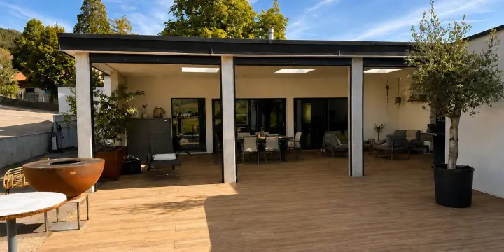 Magnifique propriété contemporaine avec dépendance à vendre à Boécourt