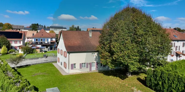 Maison de caractère avec grange aménageable à Alle