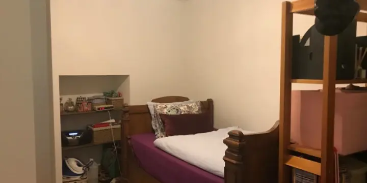 A LOUER ROLLE, GRAND RUE