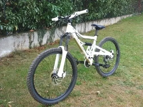 Vends VTT  Rockrider FR6 2009 à chens sur leman