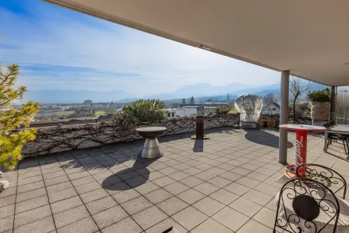 Attika mit 99 m² Sonnenterrasse und Panorama