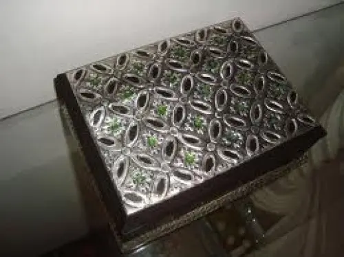 Cours  d'art. Repoussé sur métal. à Genève