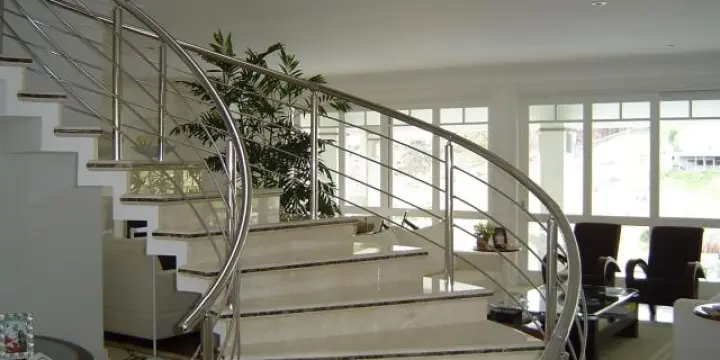 Escaliers, portes, main courante en fer, INOX