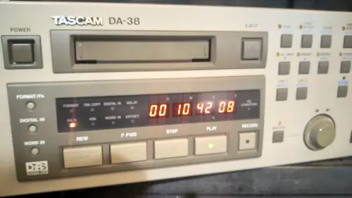 Tascam DA-38 (8 Tracks-Digital Multitrack Recorder) à Carouge