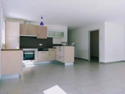 Urgent - libre de suite - appartement 4. à St-Pierre-de-Clages