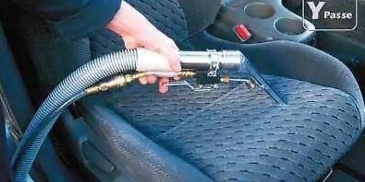 Lavage des sièges auto à domicile