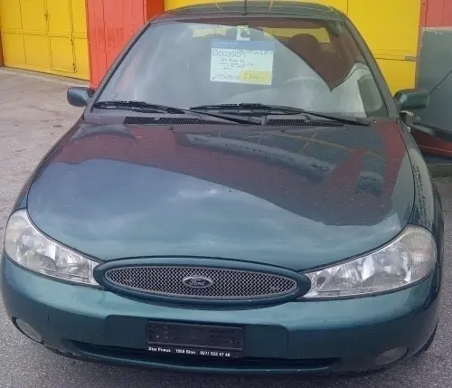 Ford Mondeo à Conthey