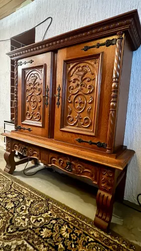 Buffet Bois Massif sculpté - bar Carnotzet / Chalet