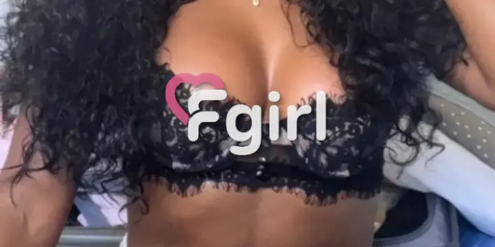 Lea - J'aime beaucoup le sexe, dans tout les sens !