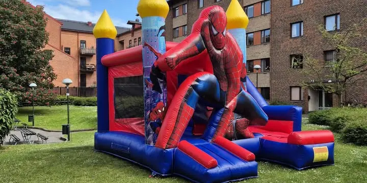 LOCATION Château gonflable - Spiderman.