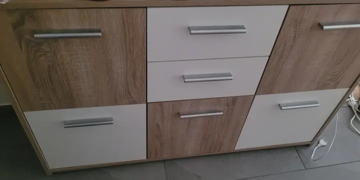 Un petit meuble