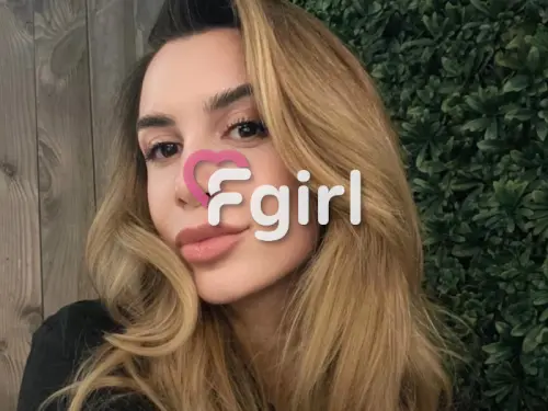 Emma - Belle italienne pour rendez-vous VIP à Lausanne