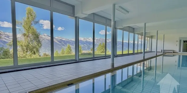 Studio rénové au coeur de la station, parking et piscine intérieure !