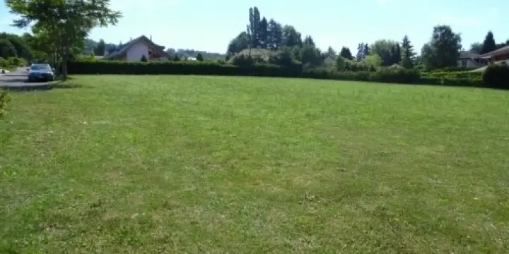 Parcelle pour une villa individuelle ou deux villas jumelles