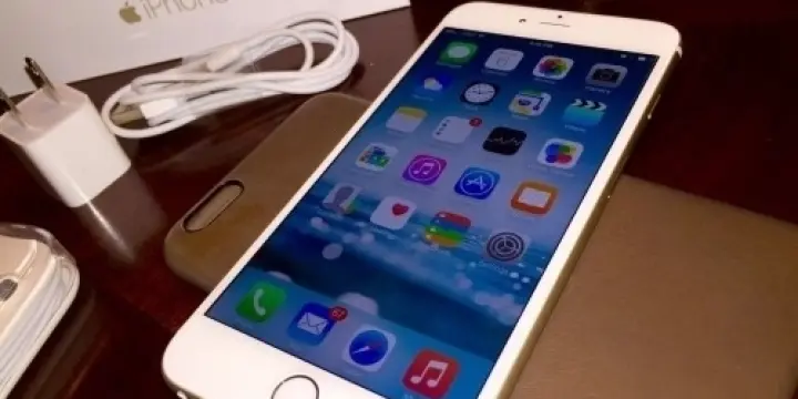 Déverrouillé  Apple iPhone 6 Plus 128 GB