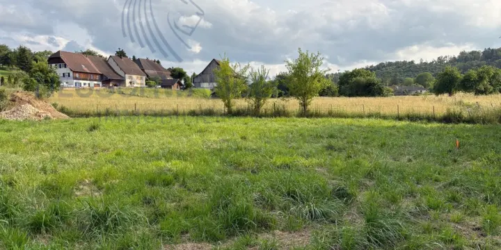 Terrain superbement situé avec permis de construire