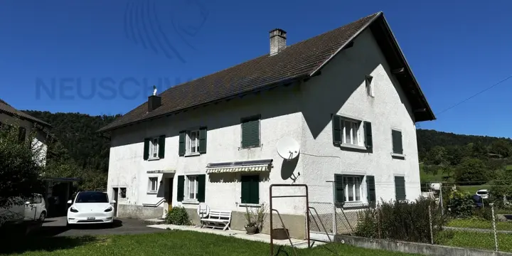 À rafraîchir dans un cadre champêtre avec grande parcelle et dépôt