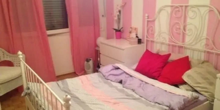 Location de chambre hôtesse 500.-/ sem.