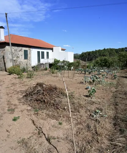 Vente terrain 740 m2 à Portugal à Armamar