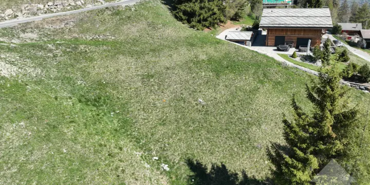 Terrain aux Masses avec vue panoramique