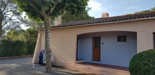 FREJUS  BASTIDON TYPE F2 DE 38 m2 avec jardinet à frejus