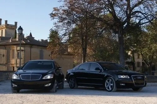  voiture de luxe avec chauffeurFrance   à Uzes