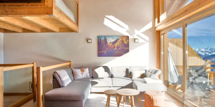 Magnifique attique traversant en duplex de 4.5 pièces, 118 m2