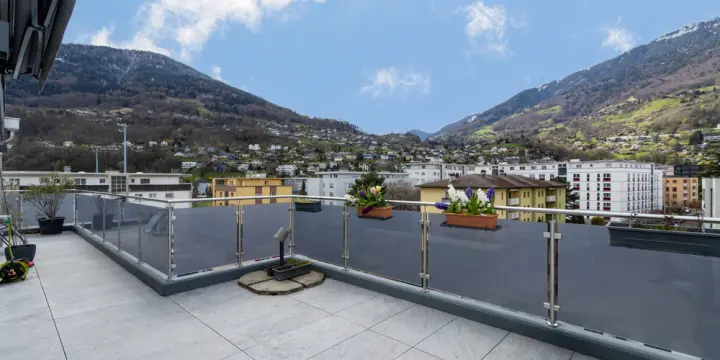 A LOUER SPLENDIDE ATTIQUE 4.5 PCES A MONTHEY